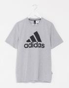 Adidas Training - Grå t-shirt med stort BOS-logo på brystet