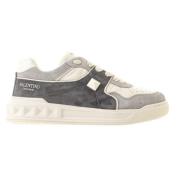 En Stud Sneaker