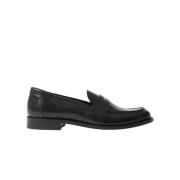 Klassiske sorte penny loafers