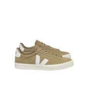 Suede Field Sneakers med Kontrastdetaljer