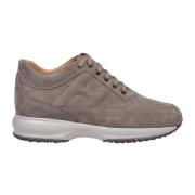 Interaktiv model brune sneakers