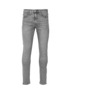 Slim Taper Jeans