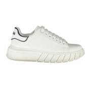 Sporty hvide sneakers med kontrastdetaljer