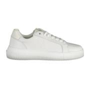 Sporty hvide sneakers med kontrastdetaljer