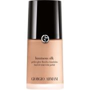 Giorgio Armani Luminous Silk Foundation 5.25 Medium, Pink