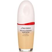 Shiseido RevitalEssence Skin Glow Foundation SPF30 250 Sand