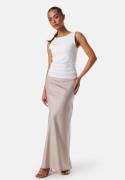 BUBBLEROOM Demi Maxi Satin Skirt Light nougat 34