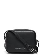 Tjw Ess Must Camera Bag Bags Small Shoulder Bags-crossbody Bags Black Tommy Hilfiger
