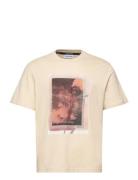 Photo Print T-Shirt Tops T-Kortærmet Skjorte Cream Calvin Klein