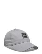 Nan Futura Patch Curve Brim Ca / Nan Futura Patch Curve Brim Sport Headwear Caps Grey Nike