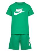 Nkn Club Tee & Short Set Sport Sets With Short-sleeved T-shirt Green Nike