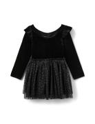 Estellesk Gym Suit Dresses & Skirts Dresses Casual Dresses Long-sleeved Casual Dresses Black Sofie Schnoor Baby And Kids