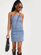 Noisy May - Korte kjoler - Light Blue Denim - Nmnicky Halterneck Dnm Dress BS001L - Kjoler
