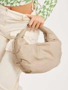 NuNoo - Håndtasker - Beige - Dagmar lock recycled Nylon - Tasker - Handbags