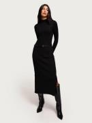 Only - Langærmede kjoler - Black - Onltrier Ls Highneck Maxi Dress Knt - Kjoler - Long sleeved dresses