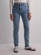 Pieces - Straight jeans - Light Blue Denim - Pcbella Hw Tap Ank Jeans LB302 Noos - Jeans