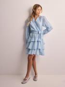 Neo Noir - Langærmede kjoler - Light Blue - Ada S Voile Dress - Kjoler - Long sleeved dresses