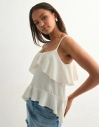 Nelly - Hvid - Cute Flounce Strap Top