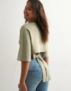 Nelly - Grøn - Open Back Tie Tee