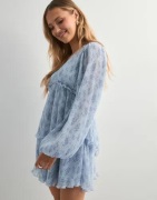 Nelly - Blomstret - Fine Pleated Dress