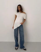 Nelly - Hvid - Asymmetric Flowy Tee