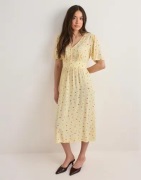 Pieces - Gul - Pctala Ss Midi Dress Noos Bc