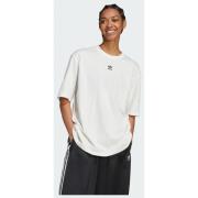 Adidas Original Essentials Boyfriend T-shirt